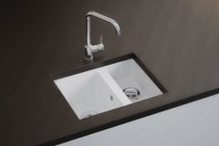 Fado 560 Tezgah Altı Granit Evye 1,5 Gözlü Damlalıksız Mermer Beyazı